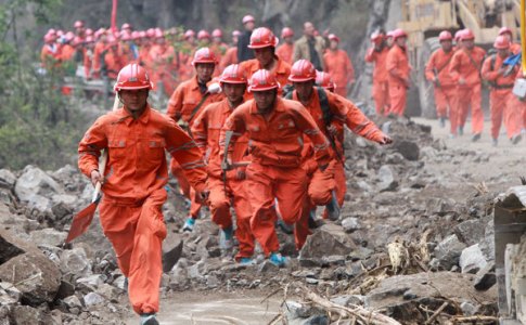 Động đất tại Trung Quốc 192 người thiệt mạng và 23 người mất tích
